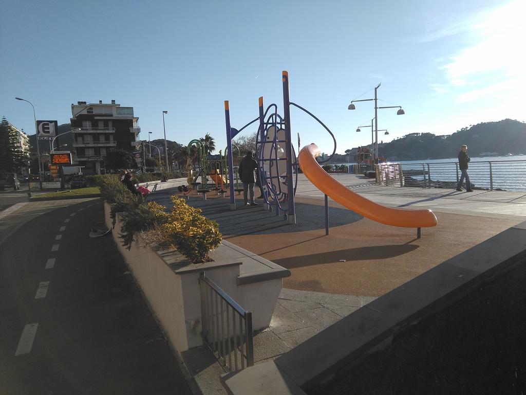 Vedi O' Mare Quant'E Bello Apartment Sestri Levante Bagian luar foto